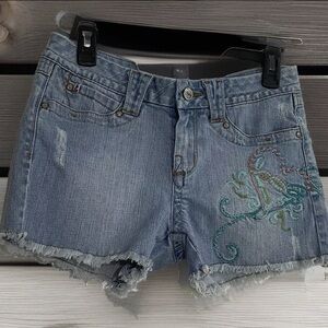 EUC - Candies Denim Heart Embroidered Shorts Juniors Sz 7